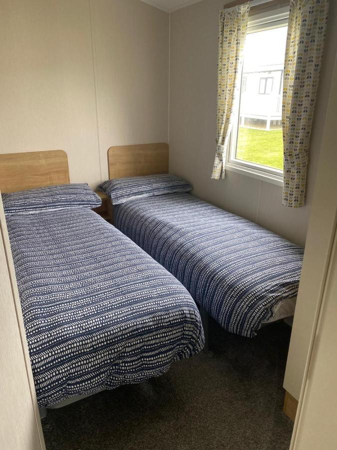 Finch 52 Hotel Scarborough Bagian luar foto